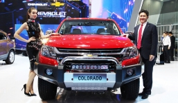 Chevrolet Colorado 2017 có giá từ 619 triệu đồng